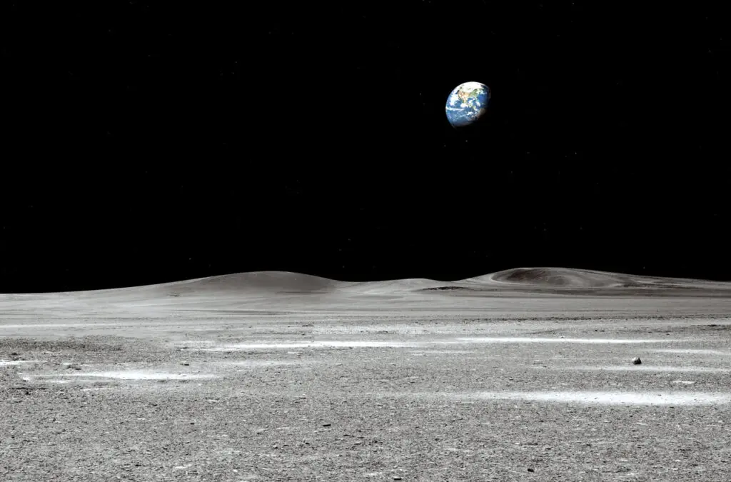 Apollo-style view of Earth from the Moon